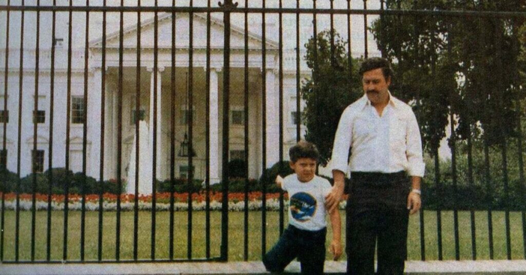 Story Behind Pablo Escobar’s Photo in Front of the White House
