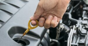 How Much Oil Should Be On The Dipstick